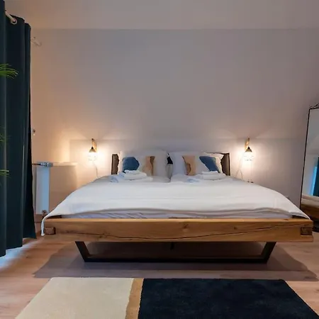 Idyllisches Traumhaus Mit Garten *