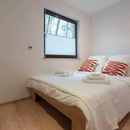 Idyllisches Traumhaus Mit Garten 別荘