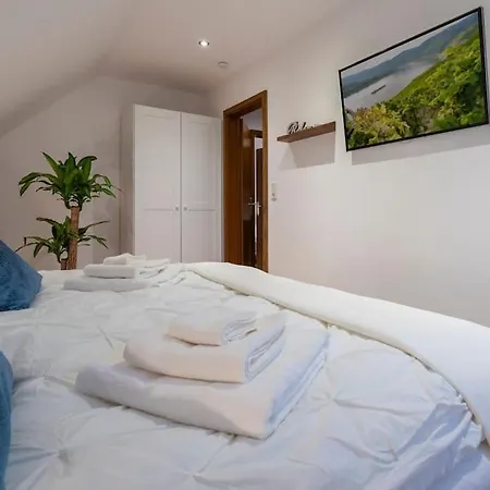 Idyllisches Traumhaus Mit Garten 別荘