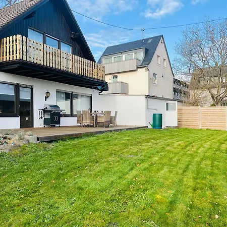 Idyllisches Traumhaus Mit Garten エンメルスハウゼン